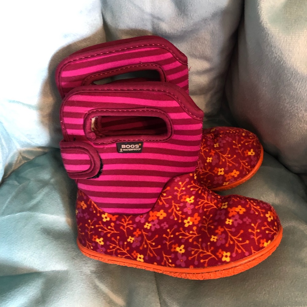 Toddler Bogs size 9